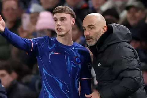 مدرب تشيلسي: مشكلة بالمر أننا نعتمد عليه في كل شيء.. ولن نغير يورجنسن